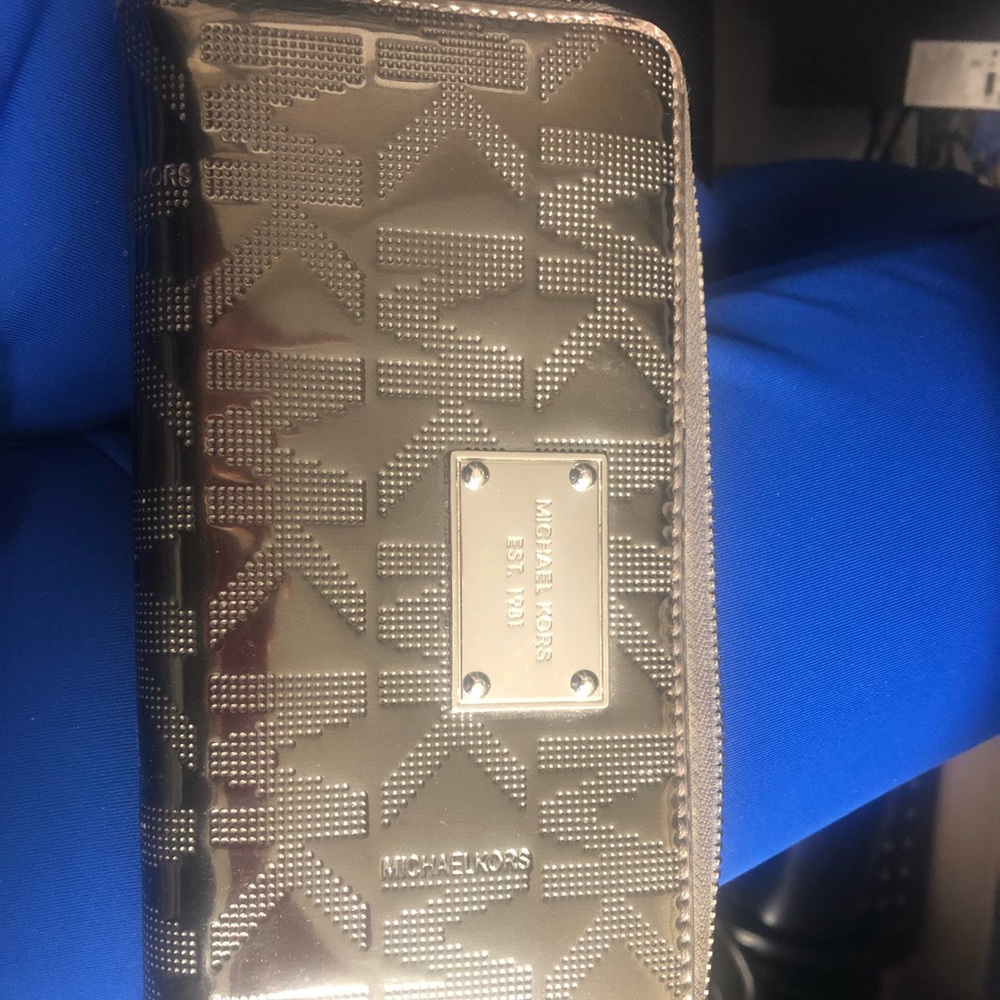 MK wallet